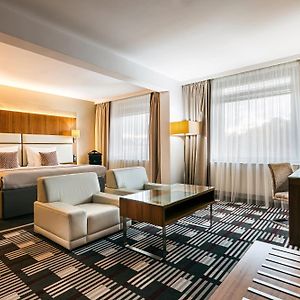Executive Junior Suite King Bed